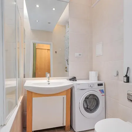 Nowy Swiat 41a By Nyx